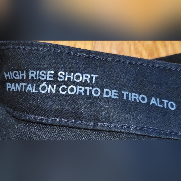 size 6 high-rise wild fable black shorts - Picture 2 of 5